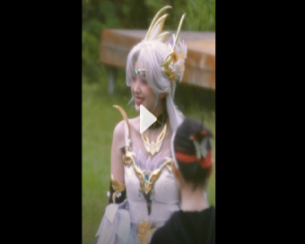 演员古力娜扎继COS貂蝉后在综艺COS赫本引网友热议