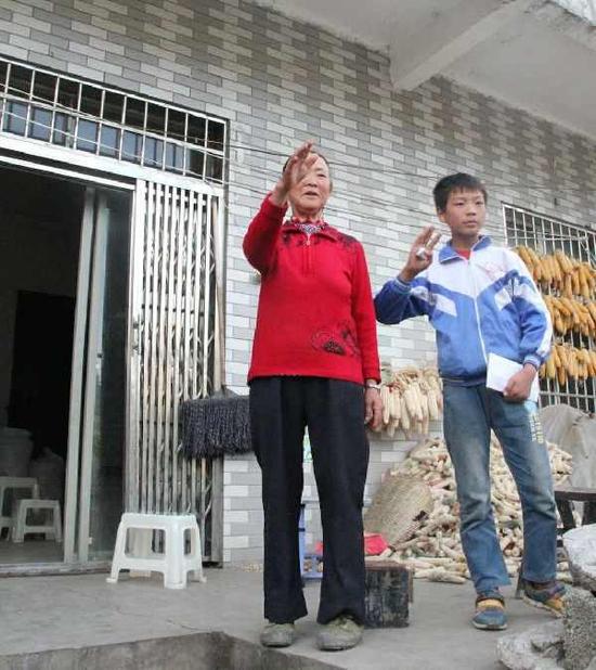 对话11岁独自化疗的白血病男孩：也会忍住不流泪