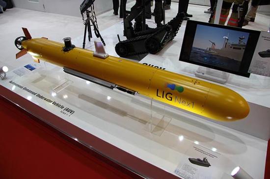 2016阿布扎比专业无人机展上展出的水下无人战斗系统