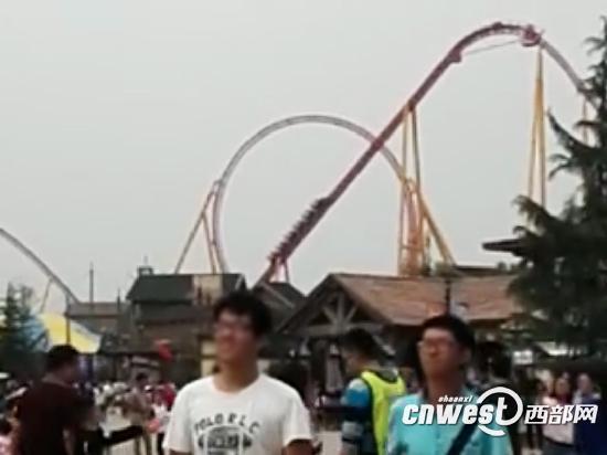 过山车近制高点时发生故障 被困游客已获救