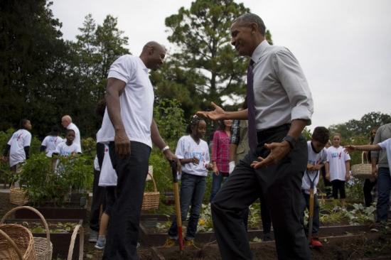 奥巴马在白宫菜园