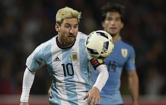 梅西带伤对阵乌拉圭并且打进一球