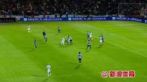 梅西面对乌拉圭打进的精彩进球