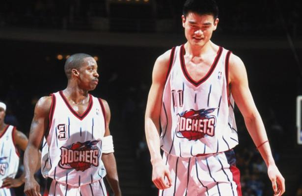 解析中国球迷火箭情结 缘起姚明一人赚了18亿