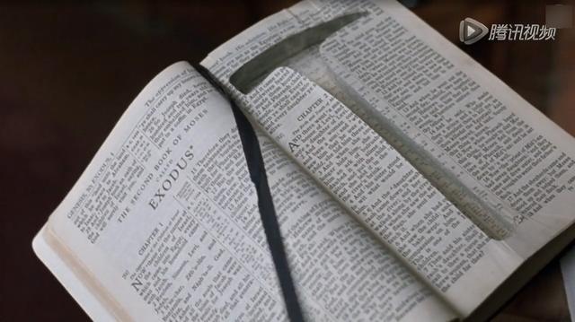 《肖申克的救赎》：一本被挖空的《圣经》