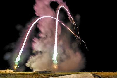 红旗-16防空导弹摧毁高速靶机超低空巡航导弹1