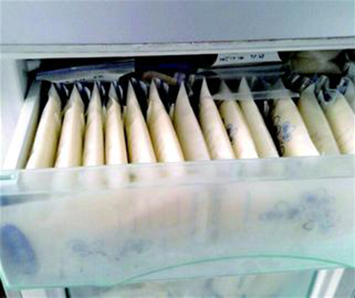 网售母乳百元一袋 专家：借奶感染传染病几率增大