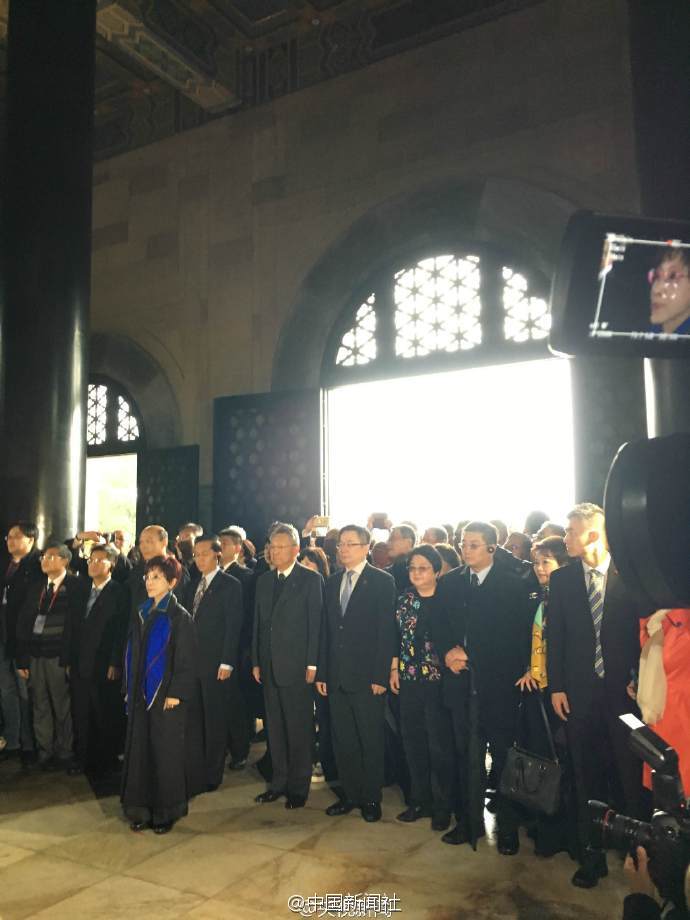 中国国民党主席洪秀柱抵达南京中山陵拜谒