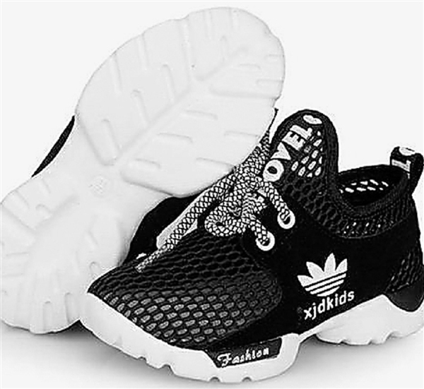 阿迪达斯网购3双鞋拿到法院 温州公司判赔120万