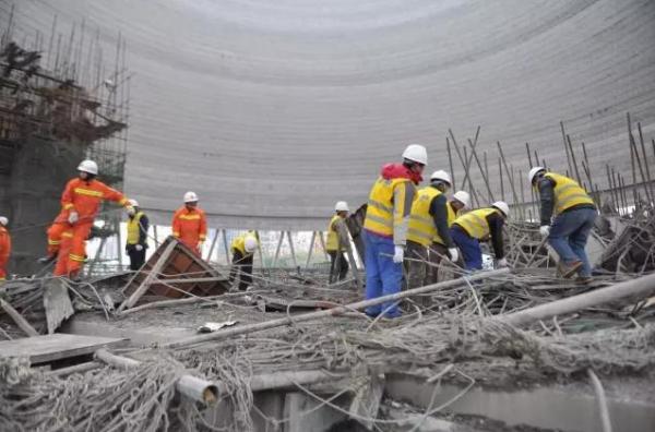 丰城电厂坍塌现场视频曝光:倒掉的钢结构比手臂粗